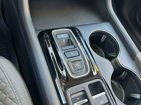 Used 2023 Honda Pilot LX image 24