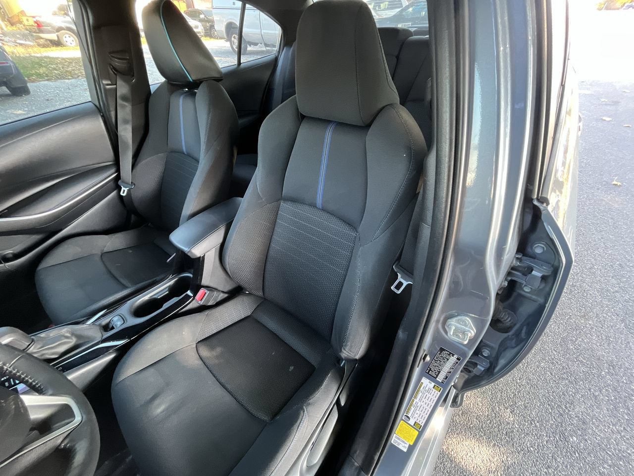 Used 2021 Toyota Corolla SE FWD image 5