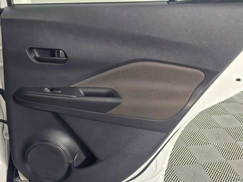 Used 2019 Nissan Kicks S w/ Exterior Package image 37