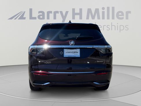 Used 2023 Buick Enclave Avenir w/ Avenir Technology Package FWD image 4