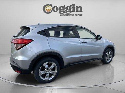 Used 2016 Honda HR-V EX image 6