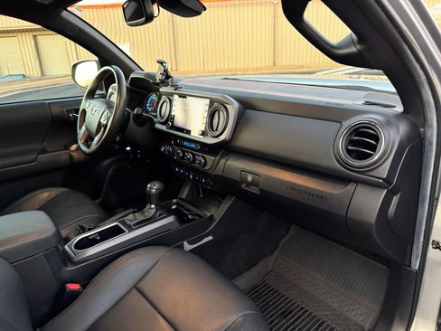 Used 2022 Toyota Tacoma image 34