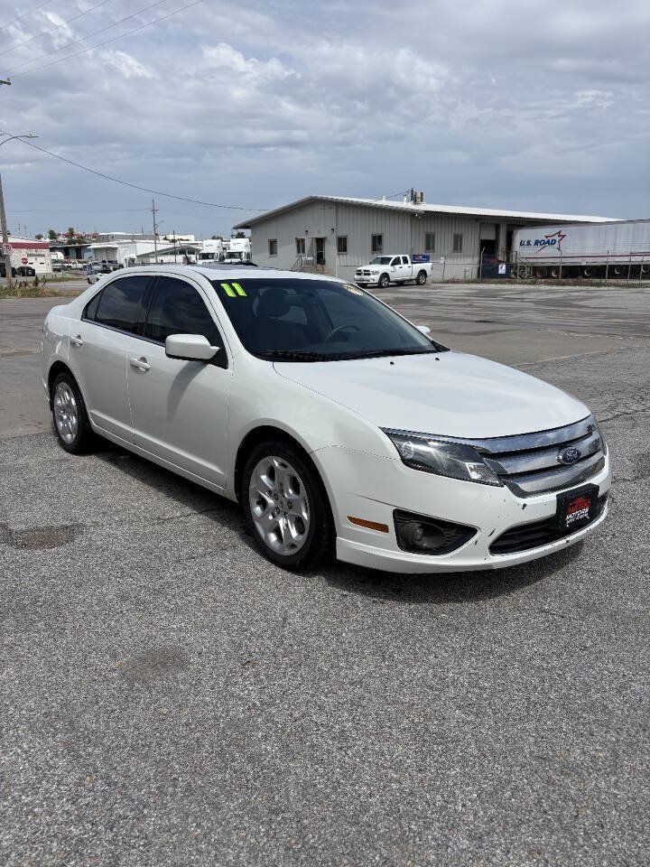 Used 2011 Ford Fusion SE w/ 202A Rapid Spec Order Code FWD image 2