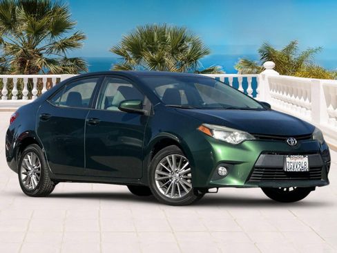 Used 2014 Toyota Corolla LE image 2