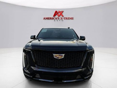 Used 2025 Cadillac Escalade ESV Sport w/ Touring Package AWD/4WD image 8