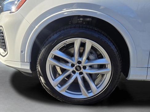 New 2025 Audi Q7 3.0T Premium Plus AWD/4WD image 32