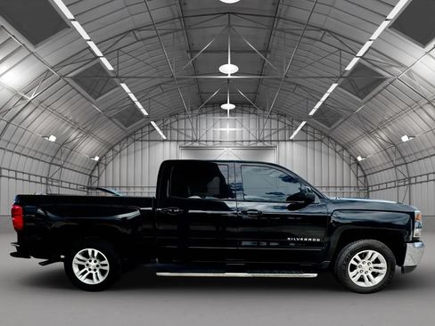 Used 2017 Chevrolet Silverado 1500 LT w/ All Star Edition RWD image 9