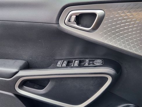 Certified 2023 Kia Soul LX w/ Option Group 015 image 23