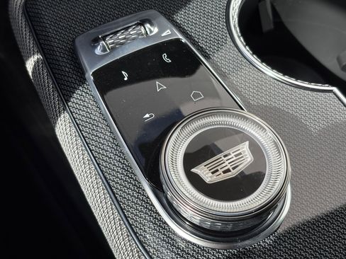 New 2025 Cadillac Optiq Sport 1 image 27