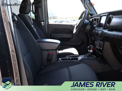 Used 2023 Jeep Wrangler Unlimited w/ Cold Weather Group AWD/4WD image 9