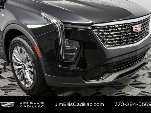 Certified 2025 Cadillac XT4 Premium Luxury FWD image 36