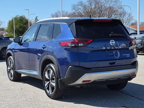 Used 2021 Nissan Rogue Platinum image 4