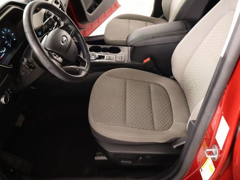 Used 2021 Ford Escape SE w/ SE Sport Appearance Package FWD image 12
