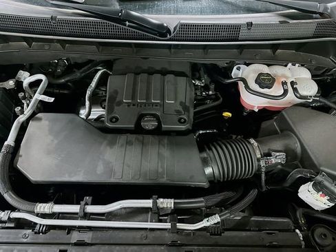 Used 2025 Chevrolet Silverado 1500 LT image 30