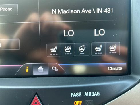 Used 2013 Lincoln MKX AWD image 14