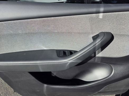 Used 2026 Tesla Model Y 2WD image 14