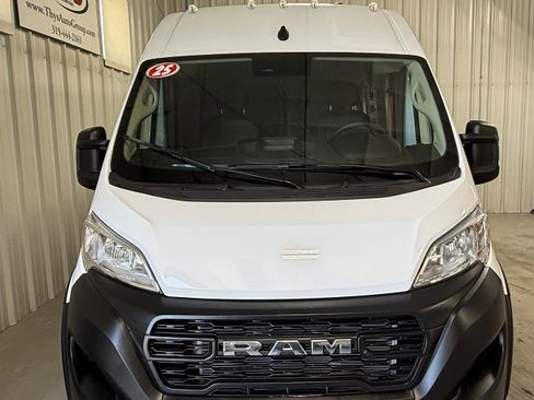 Used 2025 RAM ProMaster 2500 w/ Convenience Group image 15