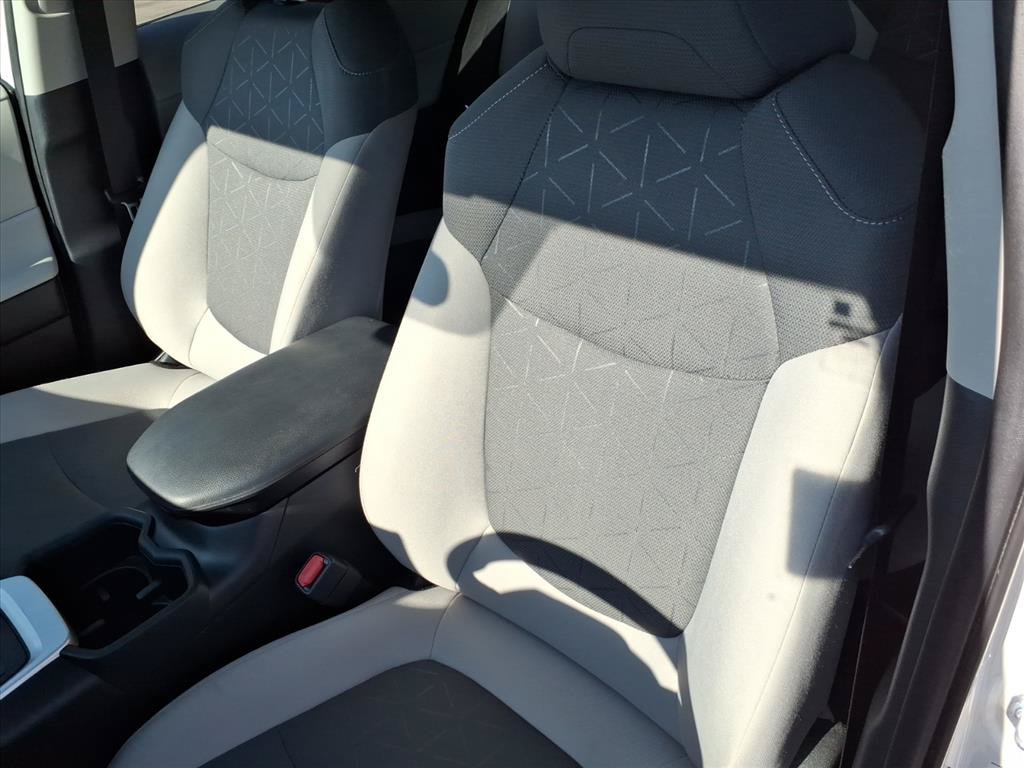 Used 2024 Toyota RAV4 XLE AWD/4WD image 17