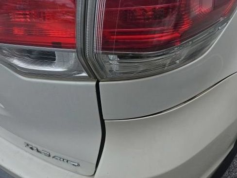 Used 2015 Toyota Highlander XLE AWD/4WD image 18