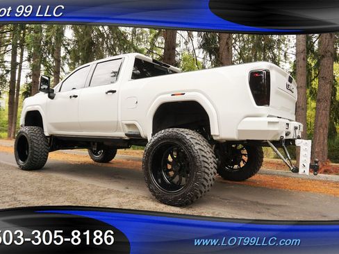 Used 2020 GMC Sierra 2500 AT4 w/ AT4 Premium Package image 11