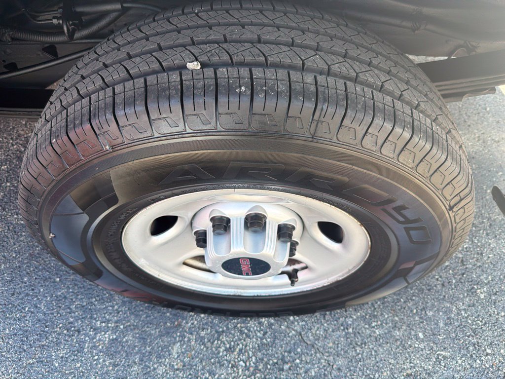 Used 2019 GMC Savana 2500 RWD image 6