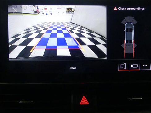 Used 2022 Audi A4 2.0T Premium w/ Convenience Package image 10