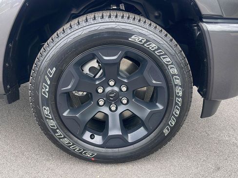 New 2026 RAM 1500 Big Horn AWD/4WD image 9