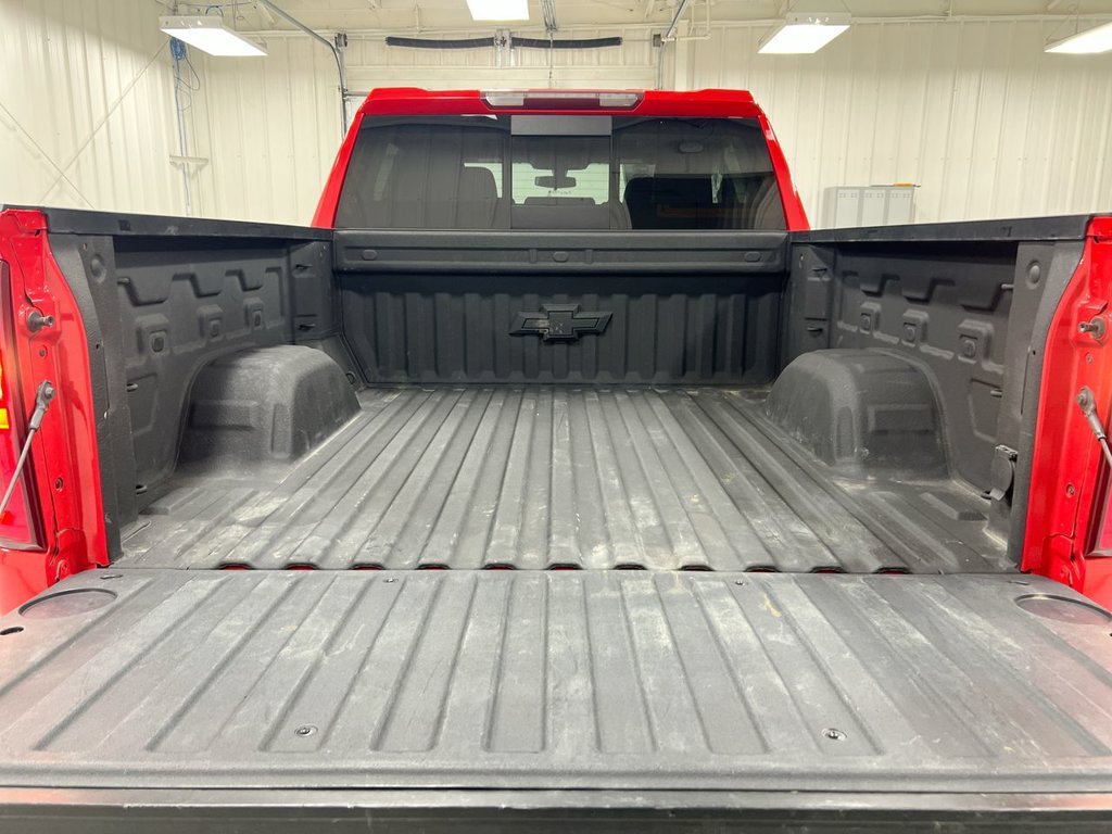 Used 2021 Chevrolet Silverado 1500 LT Trail Boss w/ Convenience Package II AWD/4WD image 24