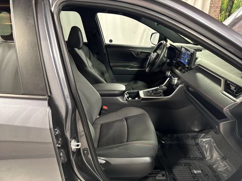 Used 2021 Toyota RAV4 SE w/ Weather & Moonroof Package AWD/4WD image 29
