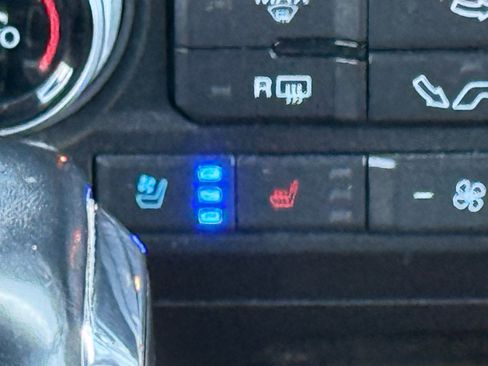 Used 2019 Ford F150 Lariat w/ Equipment Group 502A Luxury image 27