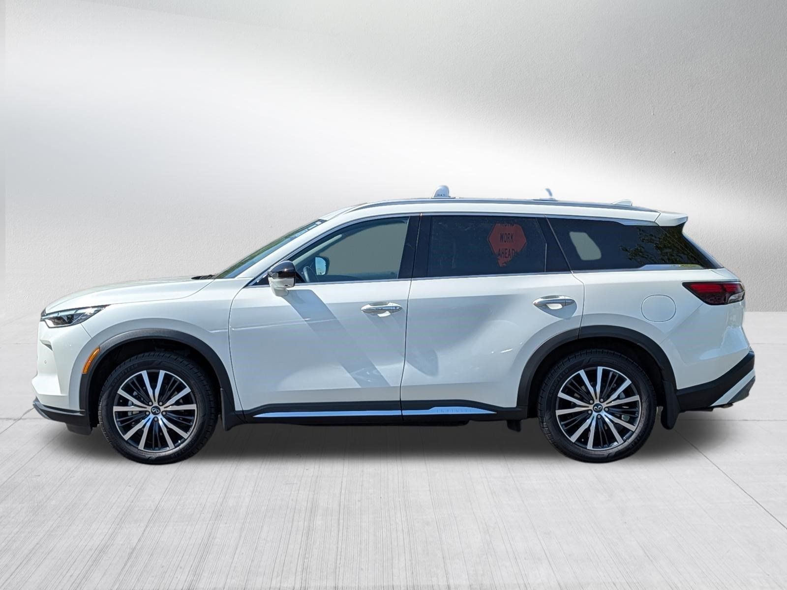 Certified 2025 INFINITI QX60 Sensory w/ Vision Package AWD/4WD image 4
