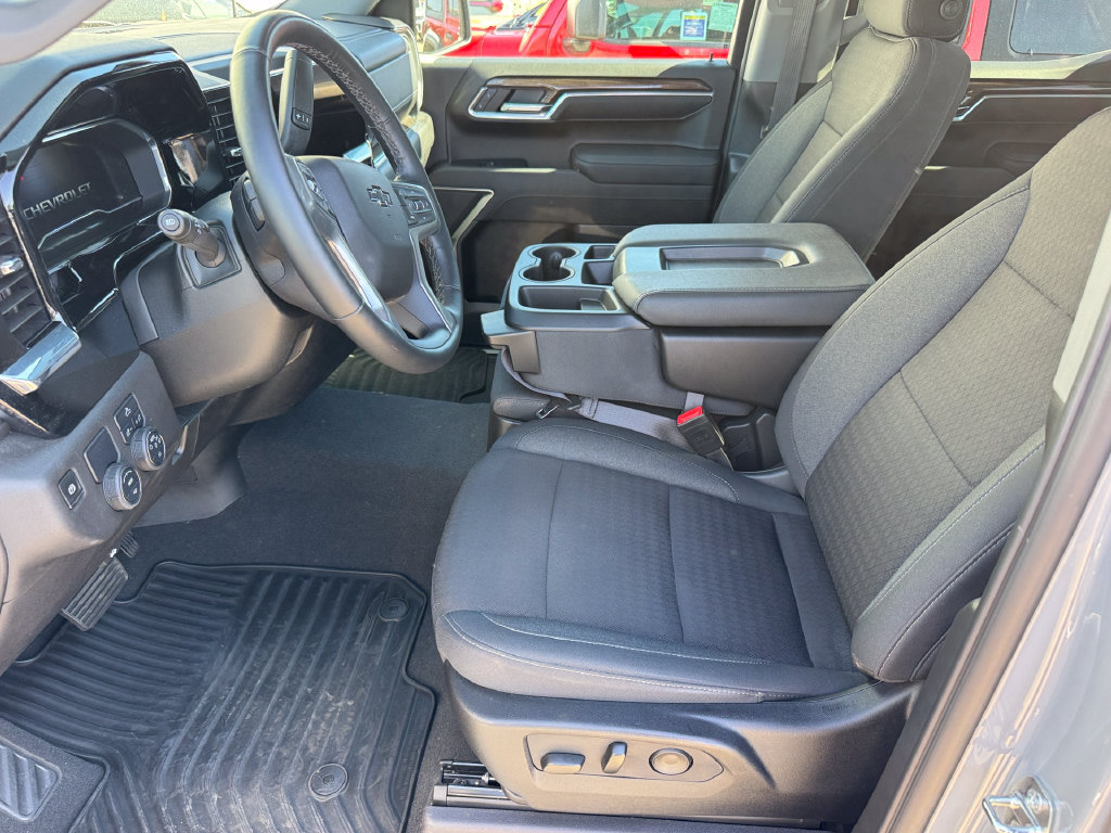 Used 2024 Chevrolet Silverado 1500 RST w/ LPO, Dark Essentials Package RWD image 9