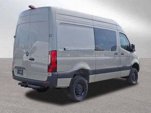 Used 2026 Mercedes-Benz Sprinter 2500 image 3