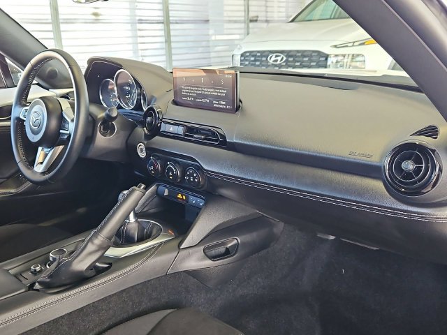 Certified 2024 MAZDA MX-5 Miata Club RWD image 30