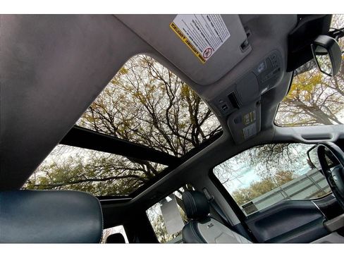 Used 2022 Ford F350 Limited image 24