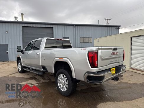 Used 2022 GMC Sierra 3500 SLT w/ SLT Premium Package image 7