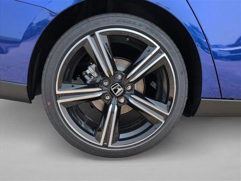 Used 2025 Honda Accord Sport image 23