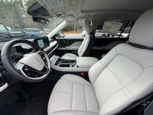 New 2026 Lincoln Aviator 2WD image 15