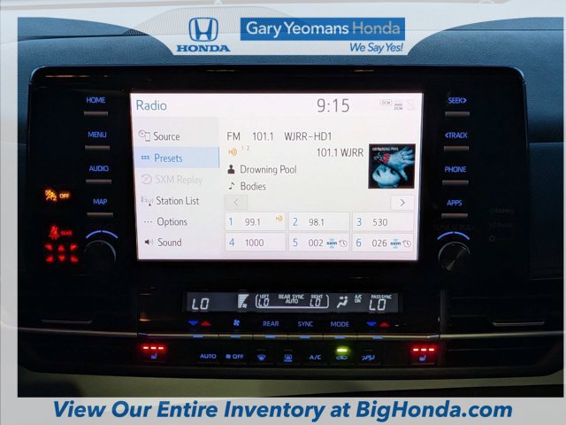 Used 2021 Toyota Sienna XLE FWD image 21