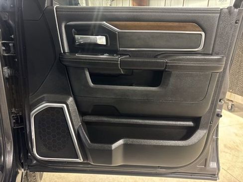 Used 2022 RAM 2500 Laramie image 7