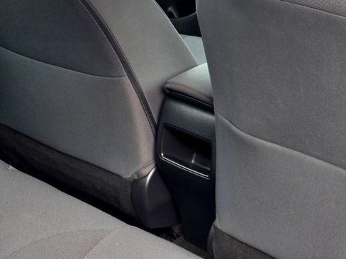 Used 2020 Toyota Corolla LE image 32