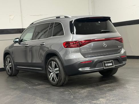 Used 2025 Mercedes-Benz EQB 300 4MATIC image 10