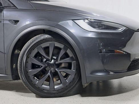 Used 2023 Tesla Model X AWD/4WD image 5