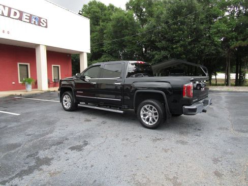 Used 2018 GMC Sierra 1500 SLT w/ SLT Premium Package AWD/4WD image 3