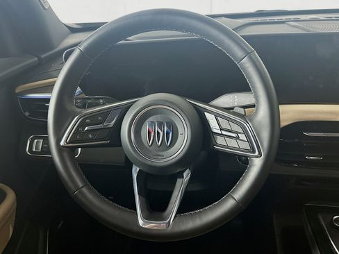 Used 2025 Buick Enclave Preferred image 18