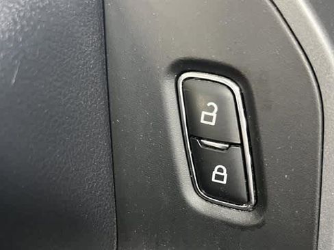 Used 2024 Ford F250 XLT image 18