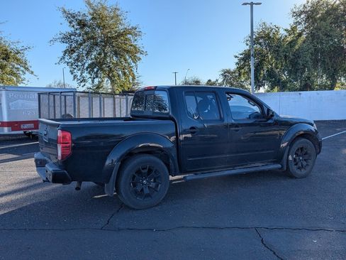 Used 2020 Nissan Frontier SV w/ Midnight Edition Floor Mats image 6