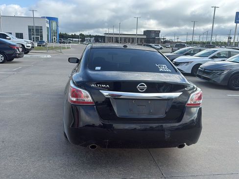 Used 2015 Nissan Altima 2.5 S w/ Power Driver Seat Package FWD image 4