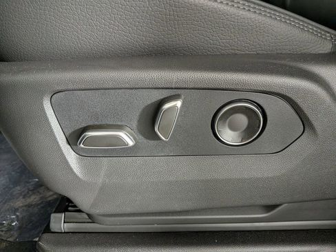 New 2026 GMC Yukon Denali w/ Denali Reserve Package image 18