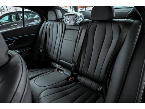 New 2026 Mercedes-Benz E 450 4MATIC Sedan image 11